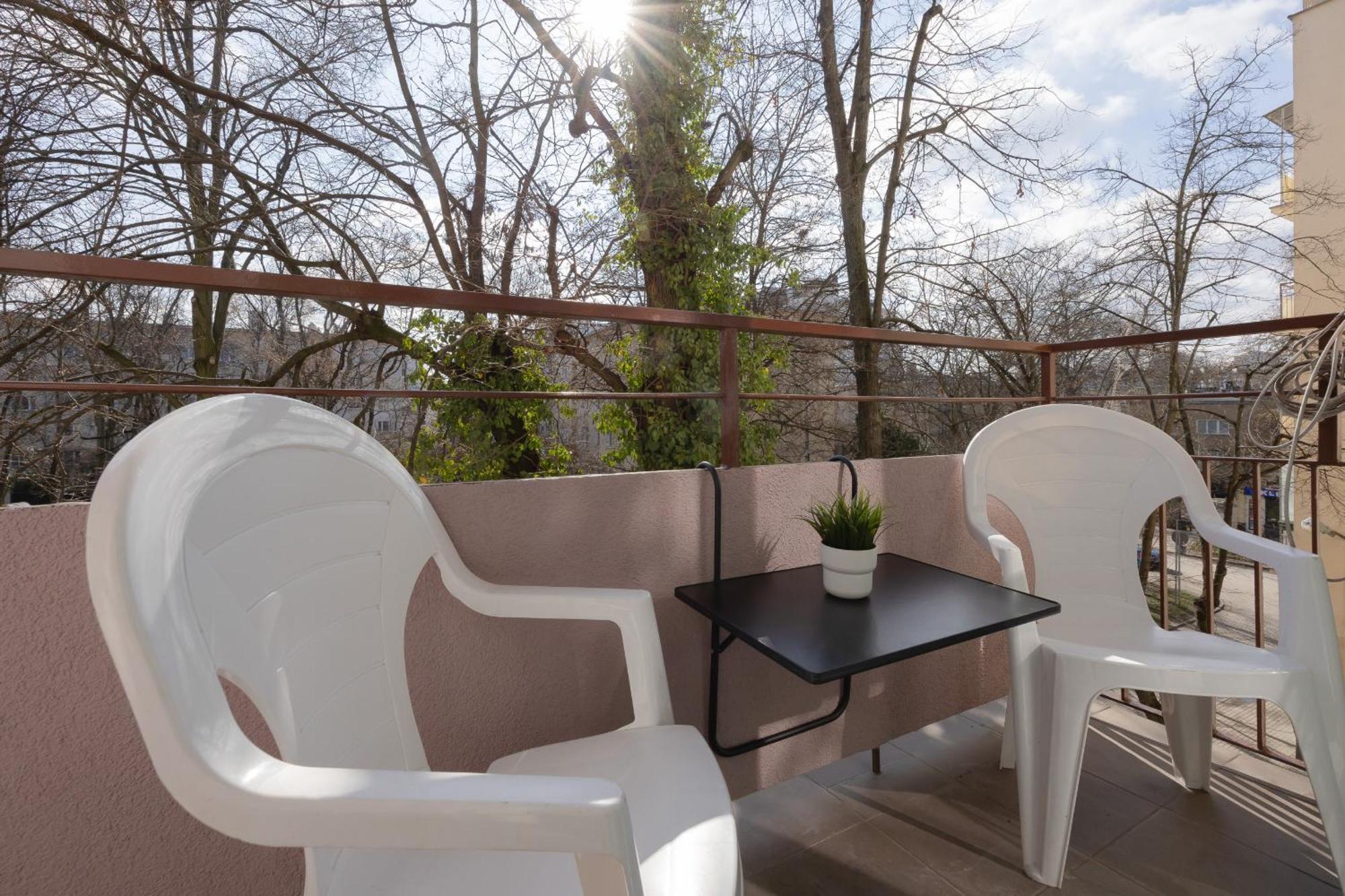 With Balcony 180 M To The Royal Baths By Renters Apartament Warszawa